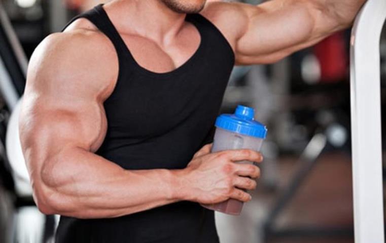 چرا بدنسازان باید مکمل مصرف کنند؟