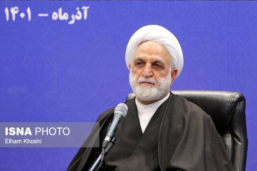 مسئولان اگر کاری را نمی توانند انجام دهند، وعده قطعی ندهند