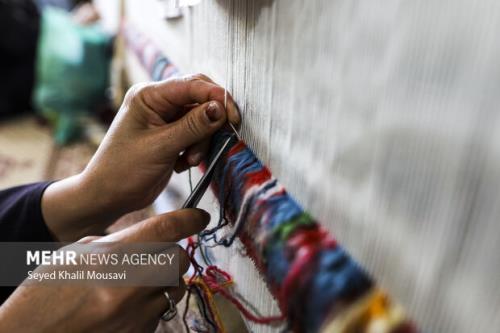 فرش های نفیس استان سمنان بدون برند گره کور معیشت بر زندگی بافنده