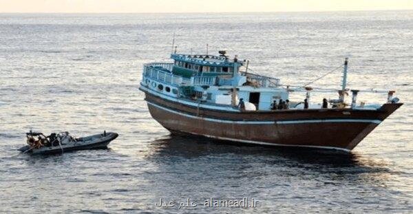 توقیف شناور حامل سوخت قاچاق در خلیج فارس توقیف شناور حامل سوخت قاچاق در خلیج فارس