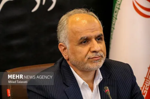 دشمن می خواهد از مسیر ایجاد شکاف در جامعه نفوذ کند