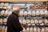 احتكار ۴ و نیم تن مرغ منجمد تنظیم بازاری در یك مغازه
